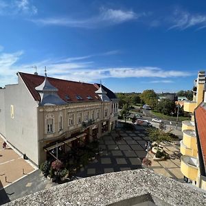 Orange Apartman Kaposvár Exterior photo