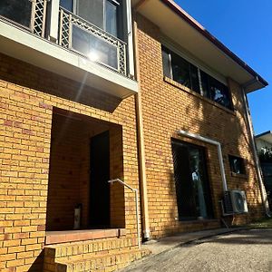 Cosy Holiday Entire Unit 1 Caloundra West Exterior photo