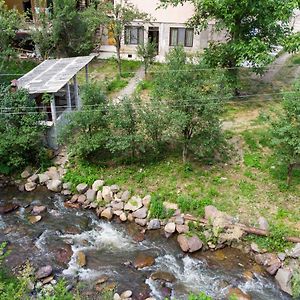 River Side Guest House Dilijan Exterior photo