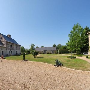 La Tour Du Grand Boust Longué Exterior photo