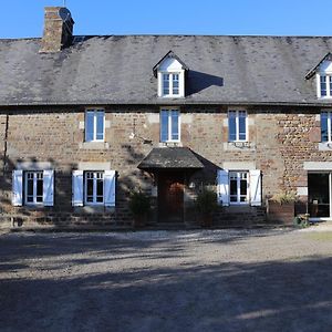 Decouverte D'Un Haras Proche Du Mont St Michel Hambye Exterior photo