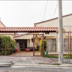 Casa Sarita - Cerca Del Juan Castro, Hospital Y Tribunales Quesada (Alajuela) Exterior photo
