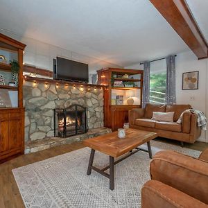 Peaceful Country House With Fireplace And Firepit Mill Spring Exterior photo