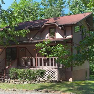 Secluded Chalet - Pet Friendly Columbus Exterior photo