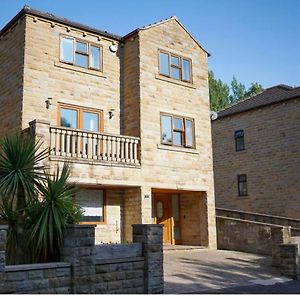 House Of Kaima - 6 Bed Detached Dewsbury Exterior photo