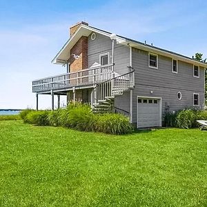 Watersedge Retreat Southold Exterior photo