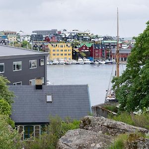 Marina View - 3 Bedroom Apartment - Central Torshavn Tórshavn Exterior photo