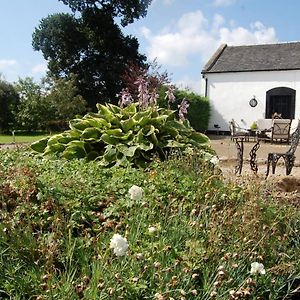 Central Scotland Country Side With Outdoor Bbq Hut Strathaven Exterior photo