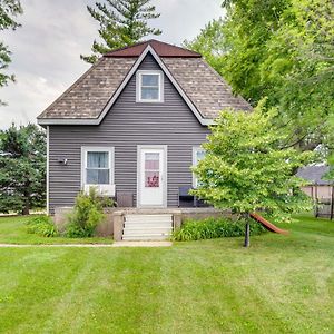 Charming Eagle Grove Farmhouse With Patio! Exterior photo