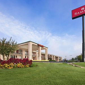 Ramada By Wyndham Pelham Exterior photo