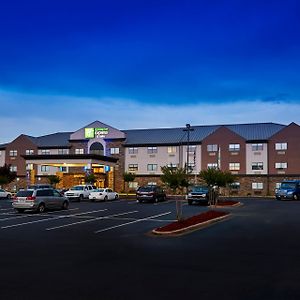 Holiday Inn Express & Suites Birmingham South - Pelham, An Ihg Hotel Exterior photo