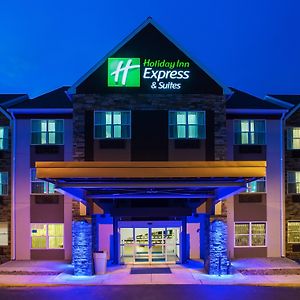 Holiday Inn Express & Suites Wyomissing, An Ihg Hotel West Reading Exterior photo