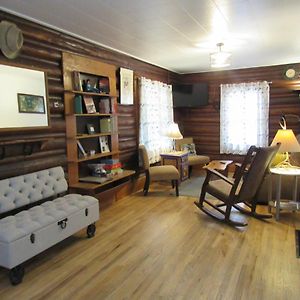 Comfy Log Cabin In Walking Distance Of Downtown Cody Exterior photo