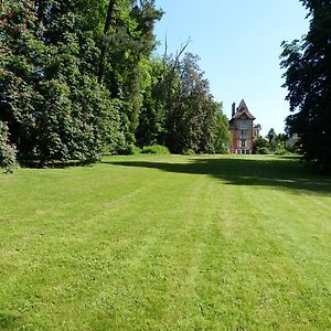 Manoir Remarquable Avec Son Parc Chaumes-en-Brie Exterior photo