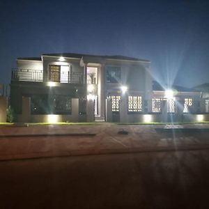 Lady D Exclusive Abode Polokwane Exterior photo