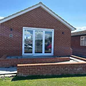 A New Built Brick Chalet Leysdown-on-Sea Exterior photo