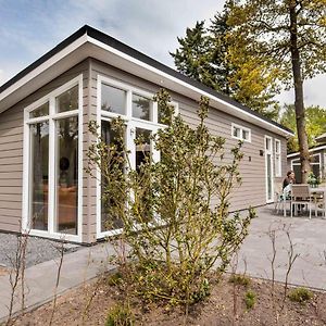 Modern Chalet With A Dishwasher, Located In Park De Veluwe Beekbergen Exterior photo