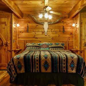 The Lakota Wolf Cabin Sevierville Exterior photo