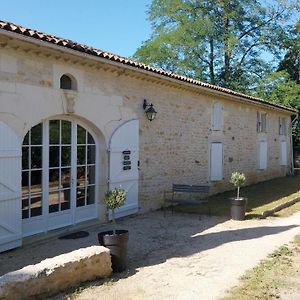 Le Clos De Fanny - Belle Longere Charentaise Burie Exterior photo