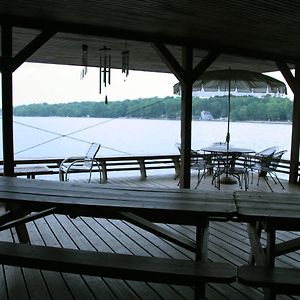 Cabin Chalet - Breathtaking Cabin In Laurel Island East Hampton Exterior photo