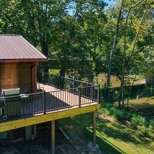 Riverfront Covington Cabin With Deck And Fire Pit! Piqua Exterior photo