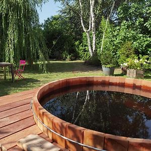 2 Chambres Avec Jardin Et Jacuzzi Dans Maison Familiale Noisy-le-Roi Exterior photo