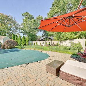 New York Abode With Pool And Patio, Near Times Square! Islip Terrace Exterior photo