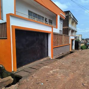 Appart Meuble De Standing Yaounde, Titi Garage Yaoundé Exterior photo