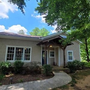 Quiet Country Farmhouse Suwanee Exterior photo