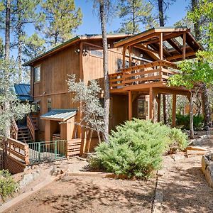 Pristine Pine Retreat With Deck And Outdoor Dining! Exterior photo