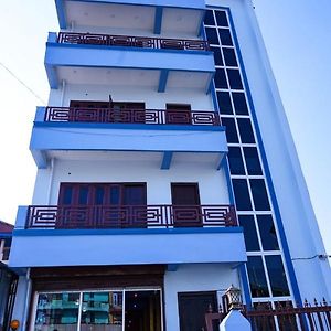 Sunrise Hotel Bharatpur (Chitwan) Exterior photo