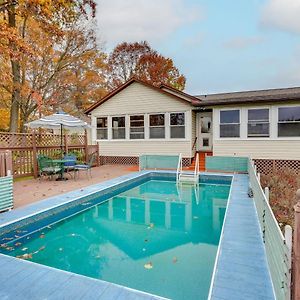 Pet-Friendly Ohio Escape With Pool, Deck And Fire Pit! Mount Vernon Exterior photo