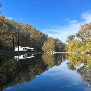 New Waterfront Cabin, 62 Acre, King Beds, Fire Pit, Hiking Columbia Exterior photo