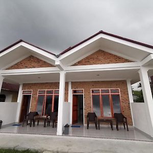 Hisar Guest House Tuktuk Siadong Exterior photo