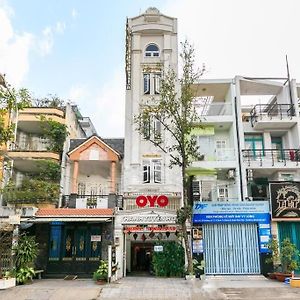 Thanh Tuyen Hotel - 27 Duong So 17, Q. Binh Tan - By Bay Luxury Cidade de Ho Chi Minh Exterior photo