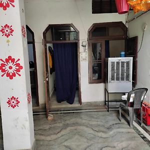 Divisha Pg House Sharing Beds Only For Boys Bareli Exterior photo