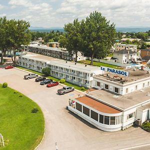 Auberge Le Parasol Saguenay Exterior photo