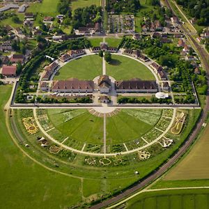 La Saline Royale Arc-et-Senans Exterior photo