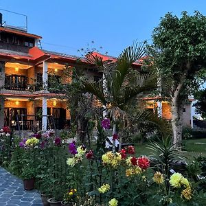 Chautari Garden Resort Sauraha Exterior photo