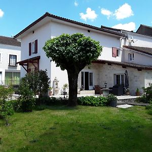 Chez Domi Jardin Du Bourg Javerlhac-et-la-Chapelle-Saint-Robert Exterior photo