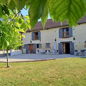 Chambres d'hôtes Le Clos Poli Montigny-les-Monts Exterior photo