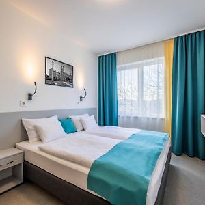 Arrabona Hotelrooms - On-Line Reception, Contactless Check-In Győr Exterior photo