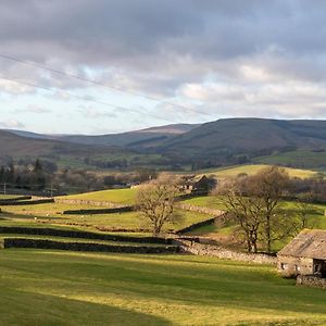 The Barn At The Grange Hawes Exterior photo