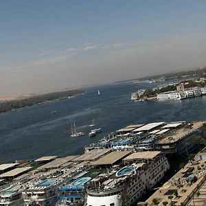 Relaxation, Fresh Air, And A Direct View Of The Nile Naj'al Amrab Exterior photo