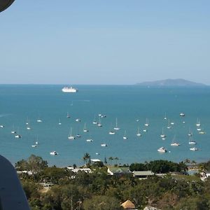 Serenity And Views At Searene 21 Airlie Beach Exterior photo