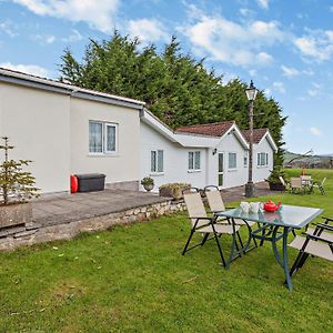 2 Bed Property In Bath 37147 Chew Magna Exterior photo