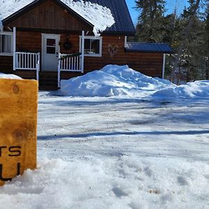 Chalet Riviere - Cozy - Bord De Riviere - Petit Dejeuner Bio - Romantique Saint-Alexis-des-Monts Exterior photo