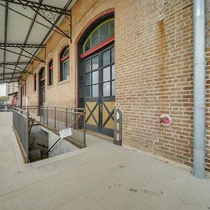 Pet-Friendly Texarkana Studio In The Historic 1894 Exterior photo