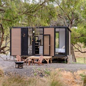 The Meadows Tiny House By Tiny Away Macclesfield Exterior photo