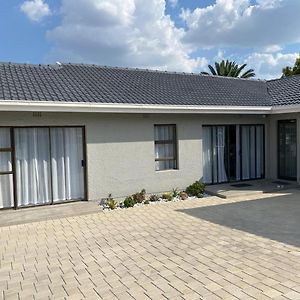 Staysure Guesthouse Alberton Exterior photo
